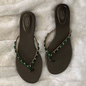 Talbots Green Jeweled Flip Flops Sz 7